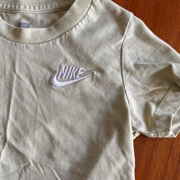 Nike Kids Sage T-Shirt and Shorts Set - Picture 4 of 5